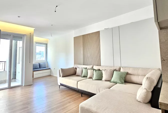 Shtepi me qera Apartament ne Tirane, 2+1, Mobilimi E mobiluar, Pagesa 1,300  Euro.