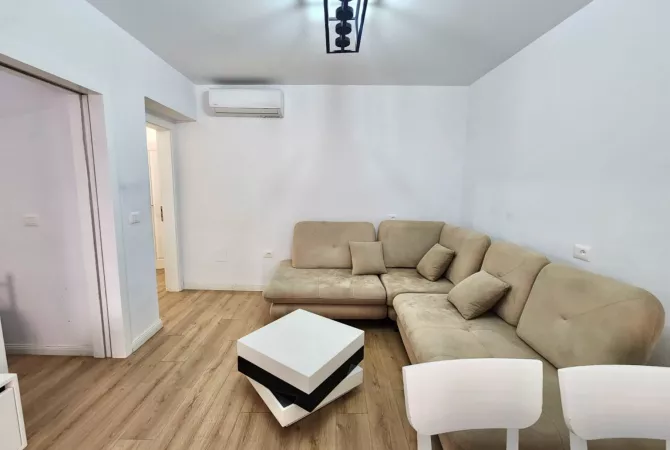 Shtepi me qera 2+1 ne Tirane - 550 Euro