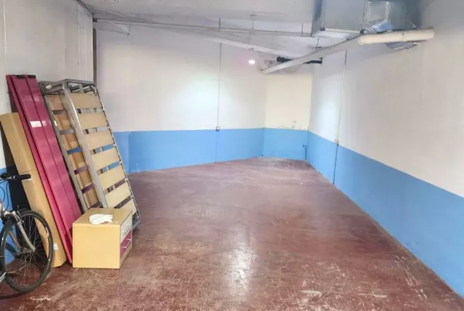 Business Property for Rent 4+1 in Tirana - 300 Euro