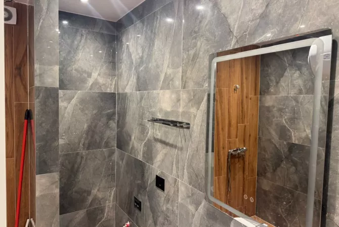 Business Property for Rent 3+1 in Tirana - 70,000 Leke