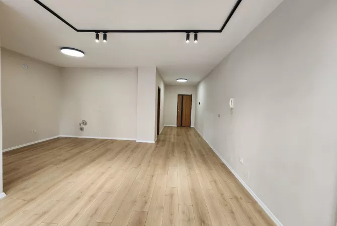 Ambient biznesi me qera 1+1 ne Tirane - 900 Euro