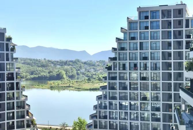 Shtepi me qera 2+1 ne Tirane - 1,800 Euro