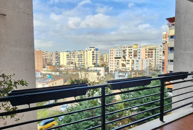 Shtepi me qera 2+1 ne Tirane - 590 Euro