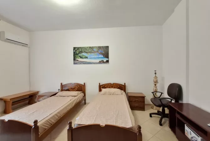 Shtepi me qera Apartament ne Tirane, 2+1, Mobilimi E mobiluar, Pagesa 56,000  Leke.