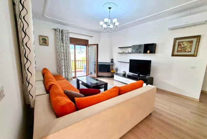 Shtepi me qera 5+1 ne Tirane - 110 Euro