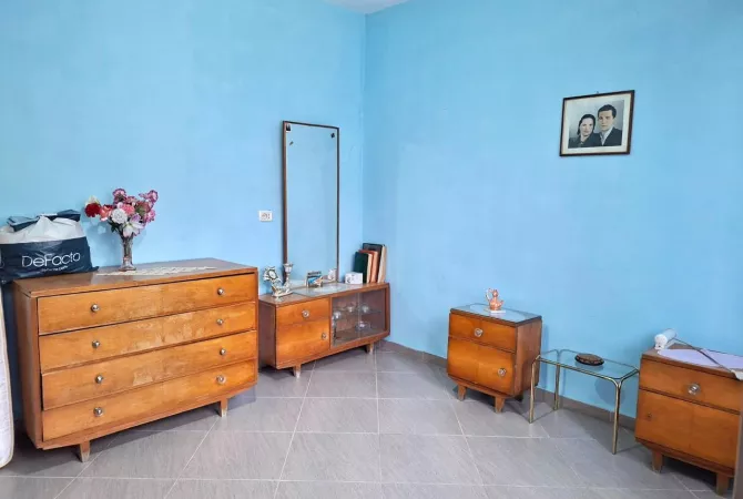Shtepi me qera 2+1 ne Tirane - 60,000 Leke