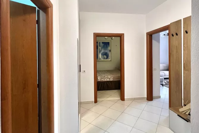 Shtepi me qera 1+1 ne Tirane - 575 Euro