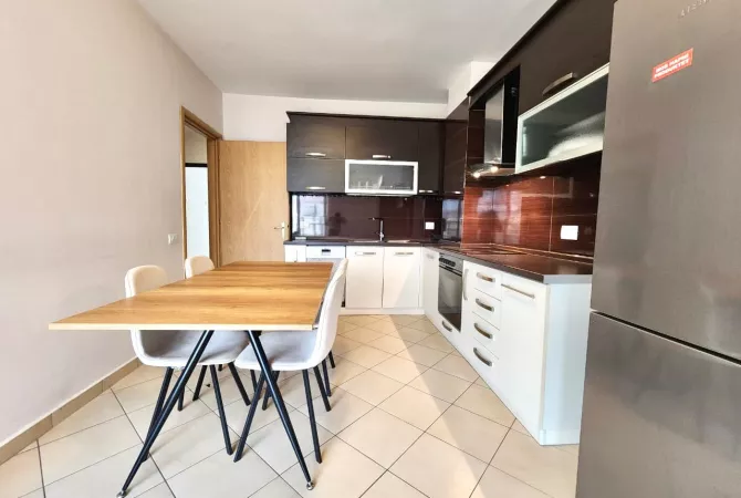 Shtepi me qera 2+1 ne Tirane - 650 Euro