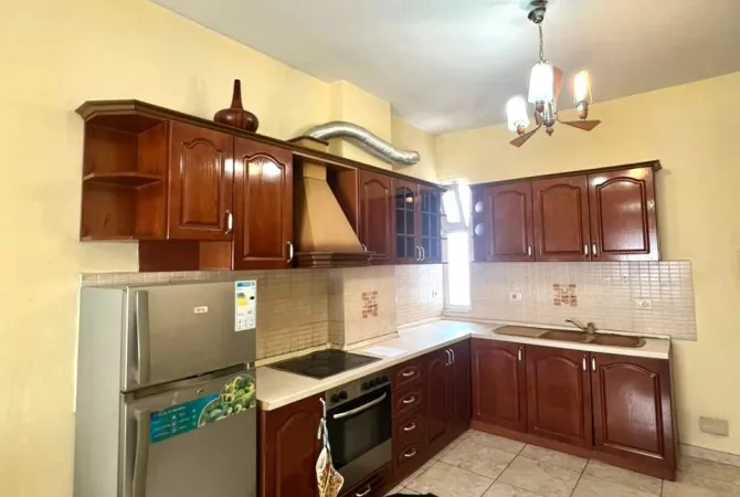 Shtepi me qera 2+1 ne Tirane - 500 Euro