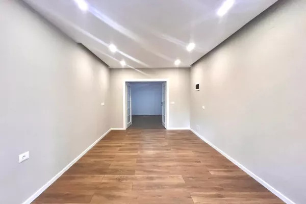Business Property for Rent 1+1 in Tirana - 65,000 Leke