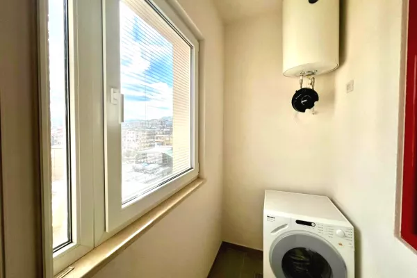 Shtepi me qera 2+1 ne Tirane - 800 Euro