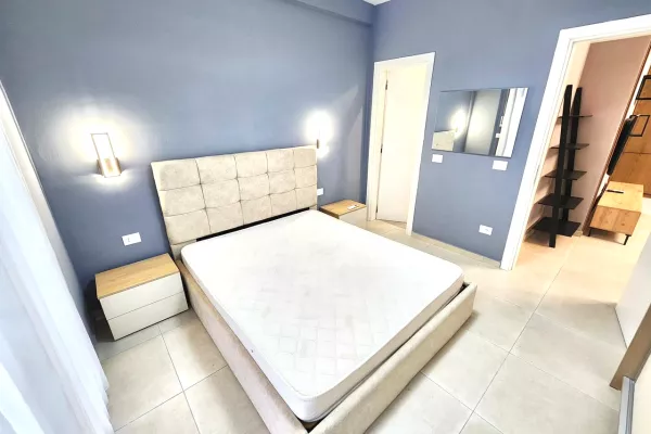 Shtepi me qera 2+1 ne Tirane - 1,000 Euro