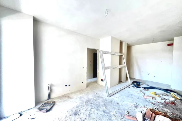 Shtepi ne shitje Apartament ne Tirane, 2+1, Mobilimi Bosh, pa mobiluar, Pagesa 115,000  Euro.