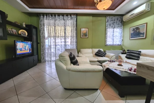 Shtepi me qera 2+1 ne Tirane - 750 Euro