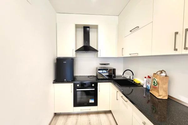 Business Property for Rent 3+1 in Tirana - 1,150 Euro