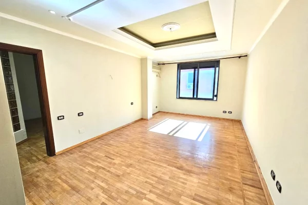 Shtepi ne shitje 3+1 ne Tirane - 350,000 Euro