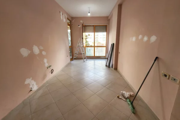 Business Property for Rent 3+1 in Tirana - 820 Euro