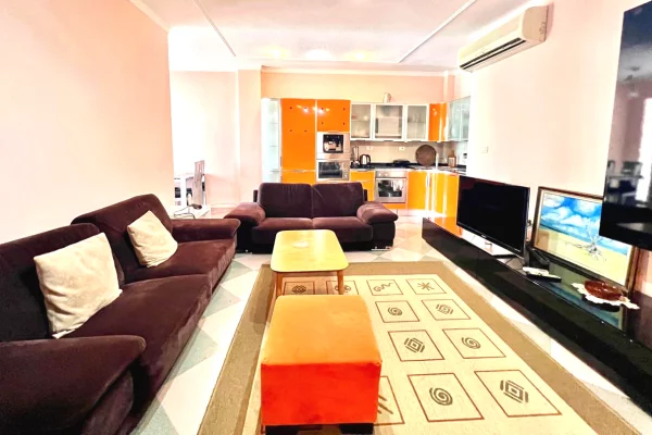 Shtepi me qera 2+1 ne Tirane - 800 Euro