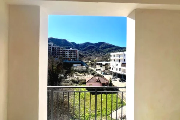 SHITET : 1+1+2 Ballkone📍Liqeni i That (Buze Liqeni - Vije e Pare) - 117.000€ - S.52m² - Okazion Mom