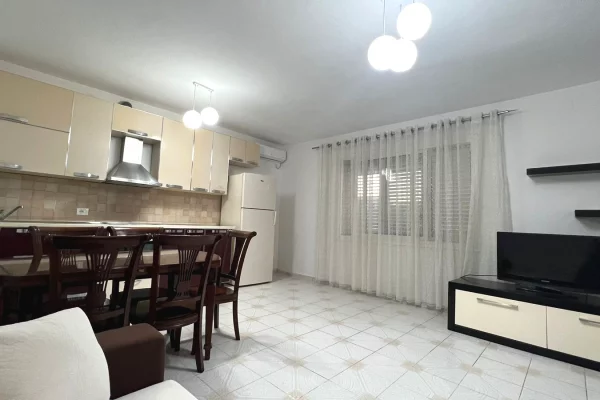 Shtepi me qera 3+1 ne Tirane - 500 Euro