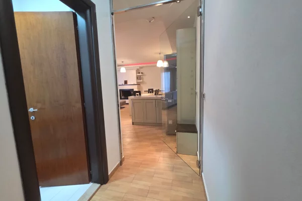 Shtepi me qera 3+1 ne Tirane - 850 Euro