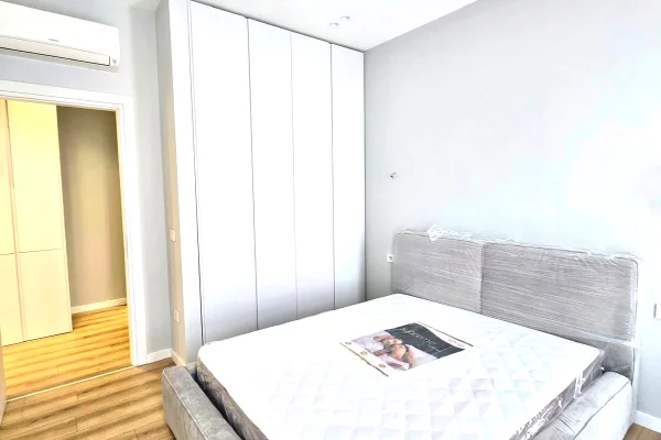 Shtepi me qera Apartament ne Tirane, 1+1, Mobilimi E mobiluar, Pagesa 1,300  Euro.