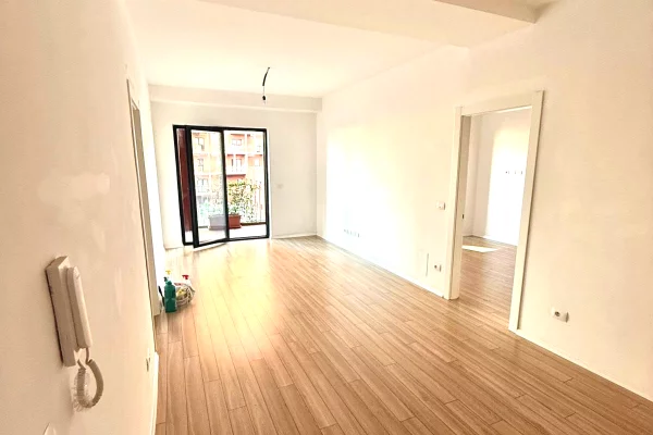 Business Property for Rent 3+1 in Tirana - 1,400 Euro