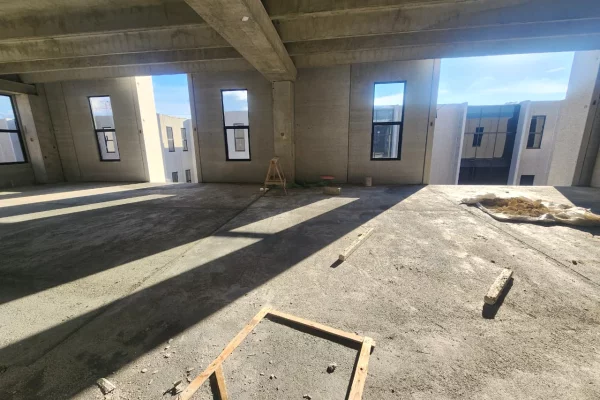 Ambient biznesi me qera 4+1 ne Tirane - 5,600 Euro