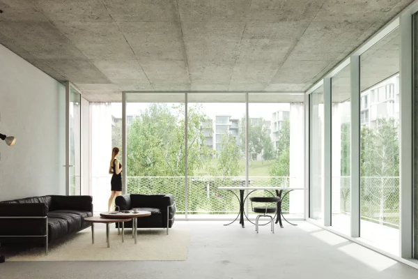 Shtepi ne shitje Apartament ne Tirane, 2+1, Mobilimi Bosh, pa mobiluar, Pagesa 295,000  Euro.