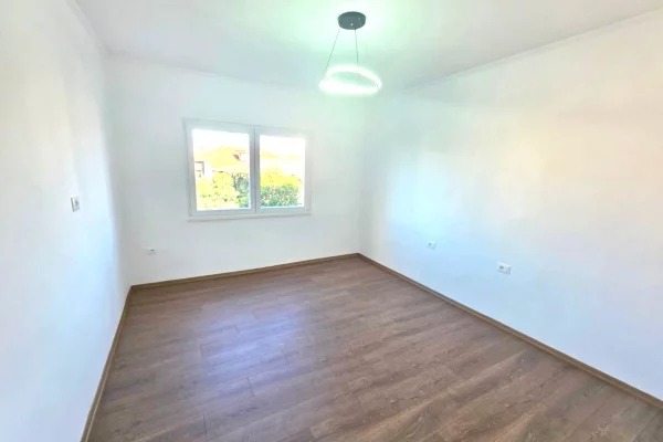 Shtepi ne shitje 2+1 ne Tirane - 149,000 Euro