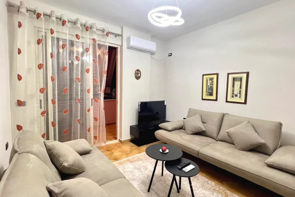 Shtepi me qera 1+1 ne Tirane - 600 Euro