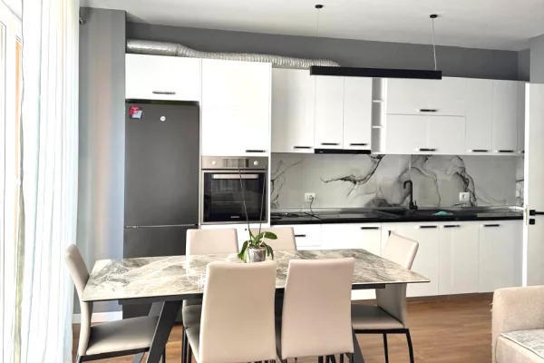 Shtepi me qera 2+1 ne Tirane - 700 Euro