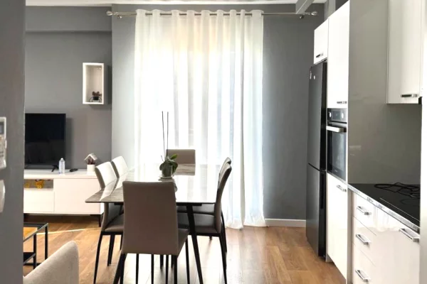 Shtepi me qera 2+1 ne Tirane - 700 Euro