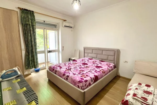 Shtepi me qera 2+1 ne Tirane - 550 Euro