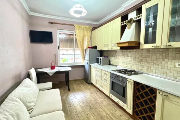 Shtepi me qera 2+1 ne Tirane - 550 Euro