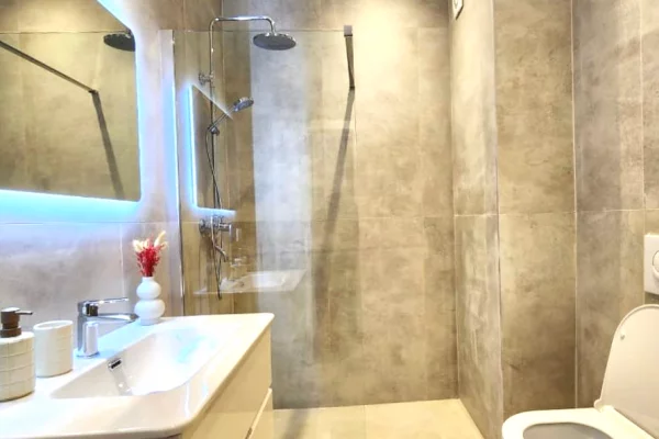 Shtepi me qera Apartament ne Tirane, 2+1, Mobilimi E mobiluar, Pagesa 1,500  Euro.