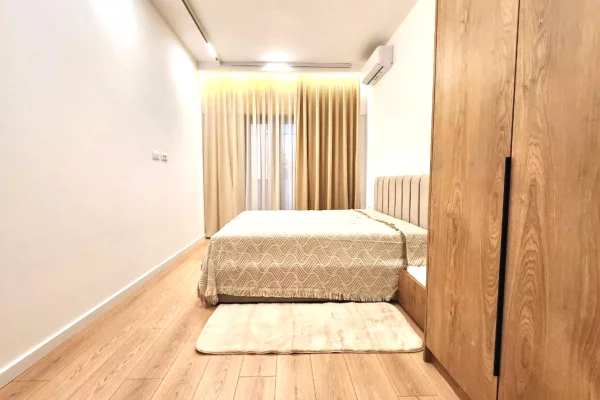 Shtepi me qera Apartament ne Tirane, 2+1, Mobilimi E mobiluar, Pagesa 1,500  Euro.