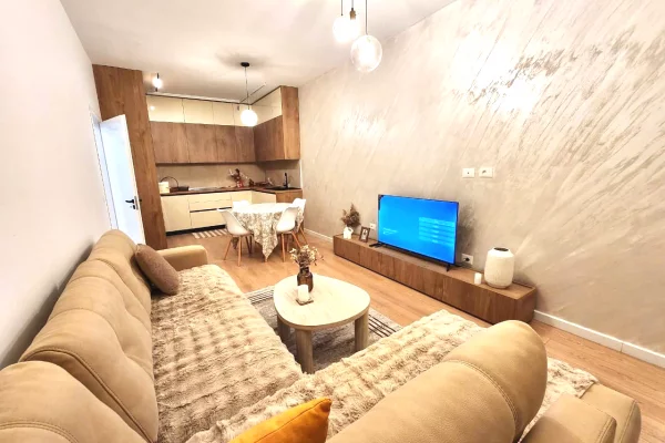 Shtepi me qera Apartament ne Tirane, 2+1, Mobilimi E mobiluar, Pagesa 1,500  Euro.