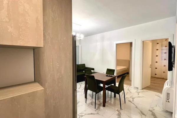 Shtepi me qera 2+1 ne Tirane - 640 Euro