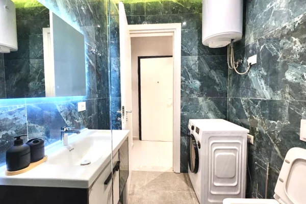 Shtepi me qera 2+1 ne Tirane - 700 Euro