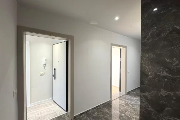 Apartment for rent in Tirana 2+1, Emty