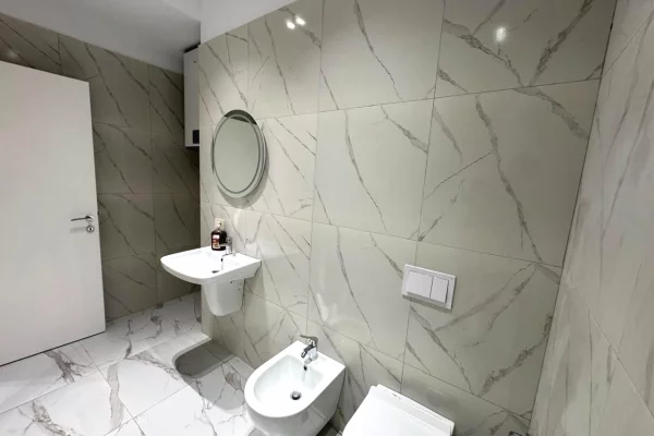 Apartment for rent in Tirana 2+1, Emty