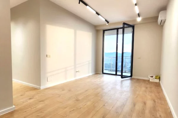 Apartment for rent in Tirana 2+1, Emty