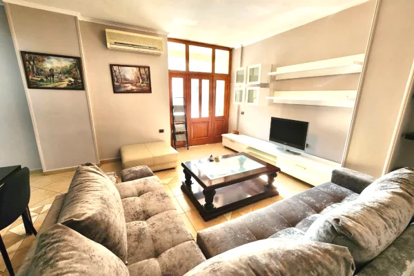 Shtepi me qera 2+1 ne Tirane - 650 Euro