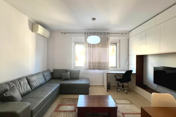 Shtepi me qera 1+1 ne Tirane - 650 Euro