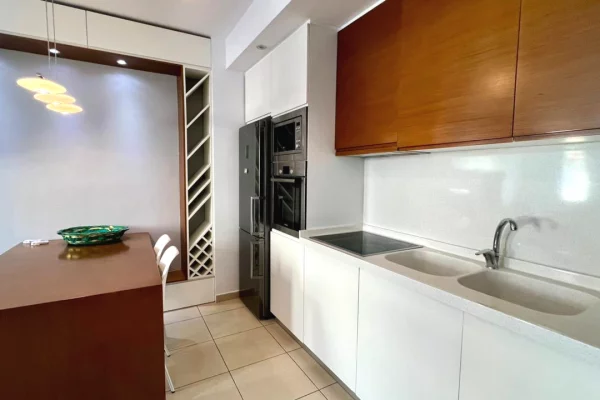 Shtepi me qera Apartament ne Tirane, 1+1, Mobilimi E mobiluar, Pagesa 650  Euro.