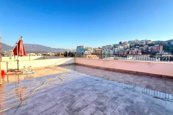 Shtepi me qera 2+1 ne Tirane - 900 Euro