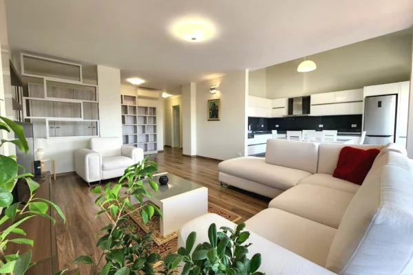 Shtepi me qera 2+1 ne Tirane - 1,500 Euro