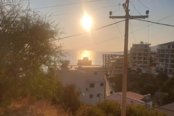 Truall ose Toke ne Sarande - 129,000 Euro