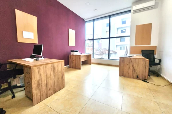 Ambient biznesi me qera 3+1 ne Tirane - 490 Euro
